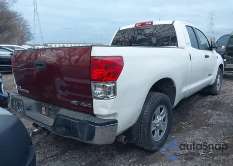2011 Toyota Tundra Grade 5.7L V8 z USA, uszkodzony, nr VIN 5TFUW5F16BX189373